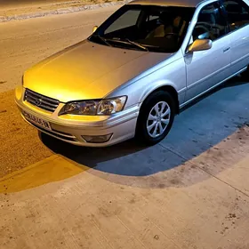 Toyota Camry 2001