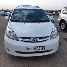 Toyota Sienna 2008