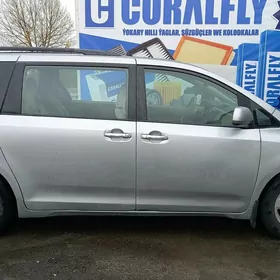 Toyota Sienna 2012