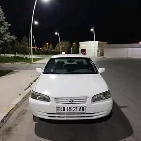 Toyota Camry 1999