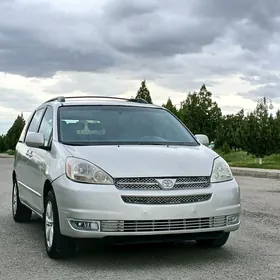 Toyota Sienna 2004