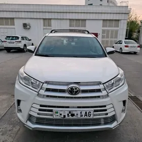 Toyota Highlander 2019