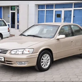 Toyota Camry 2000