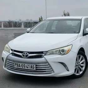 Toyota Camry 2017