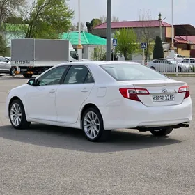 Toyota Camry 2012