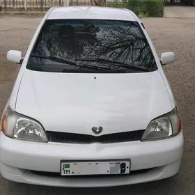 Toyota Echo 2001