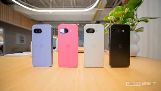 Pixel 9a сравнили с iPhone 16e: что предлагают конкуренты-среднебюджетники?