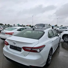 Toyota Camry 2022