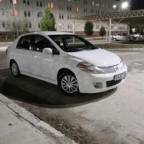 Nissan Versa 2010