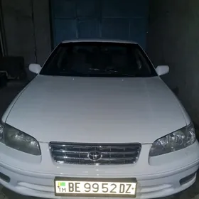 Toyota Camry 2000