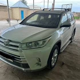 Toyota Highlander 2019