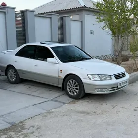 Toyota Camry 2000