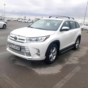 Toyota Highlander 2019