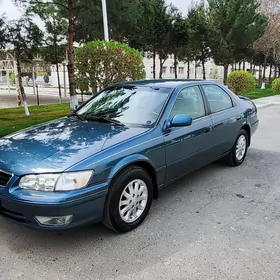 Toyota Camry 2001