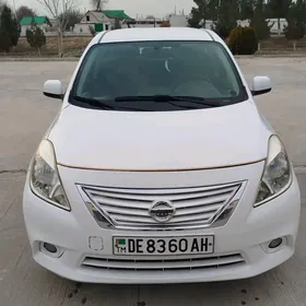 Nissan Versa 2012