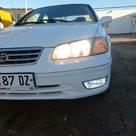 Toyota Camry 2000