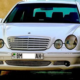 Mercedes-Benz E320 2002