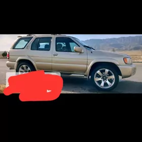 Nissan Pathfinder 1999