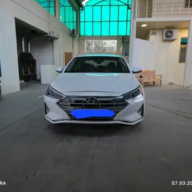 Hyundai Elantra 2018