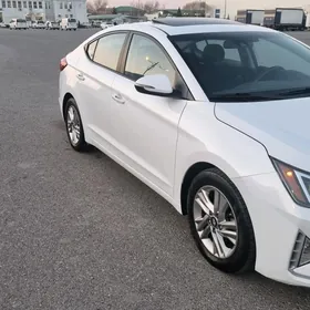 Hyundai Elantra 2019