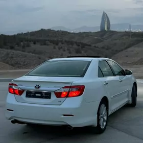 Toyota Camry 2015