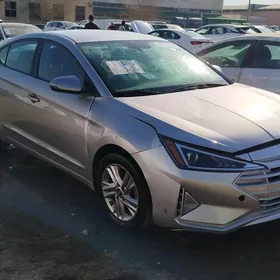 Hyundai Elantra 2020