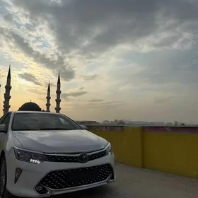 Toyota Camry 2017