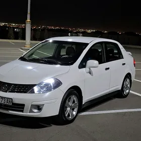 Nissan Versa 2010