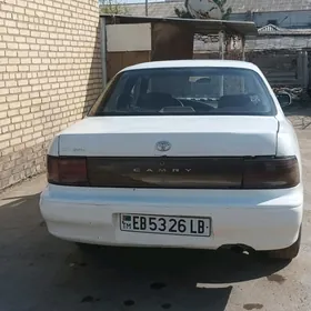 Toyota Camry 1991