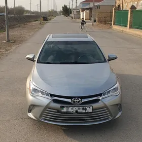 Toyota Camry 2017