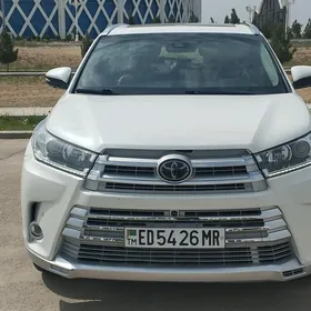 Toyota Highlander 2019