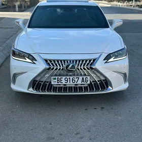 Lexus ES 350 2022