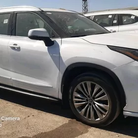 Toyota Highlander 2022