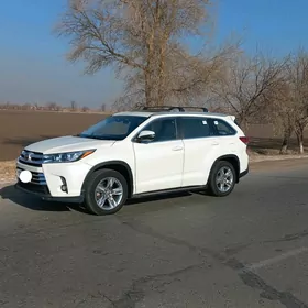 Toyota Highlander 2018