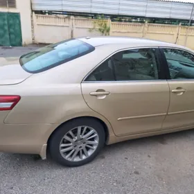 Toyota Camry 2010