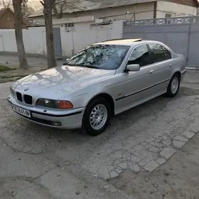 BMW E39 1999