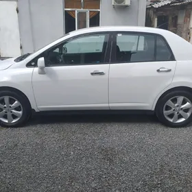 Nissan Versa 2010