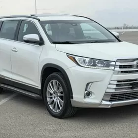 Toyota Highlander 2019