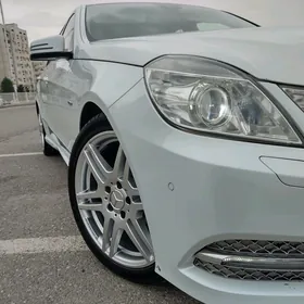 Mercedes-Benz E350 2011