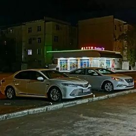 Toyota Camry 2018