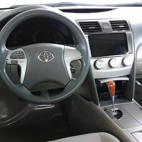 Toyota Camry 2010