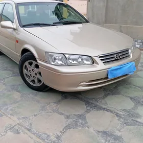 Toyota Camry 1999