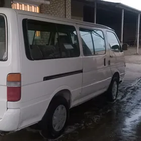 Toyota Hiace 2003