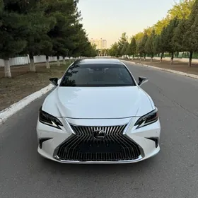 Lexus ES 350 2019