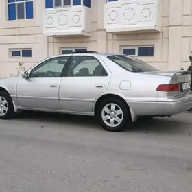 Toyota Camry 2001