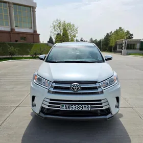 Toyota Highlander 2019