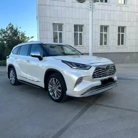 Toyota Highlander 2020