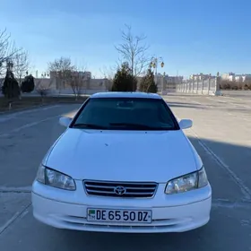 Toyota Camry 2000