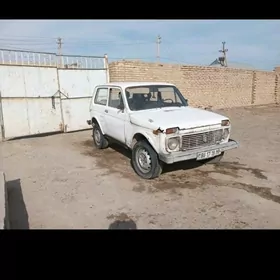 Lada Niva 1982