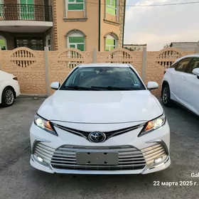 Toyota Camry 2020